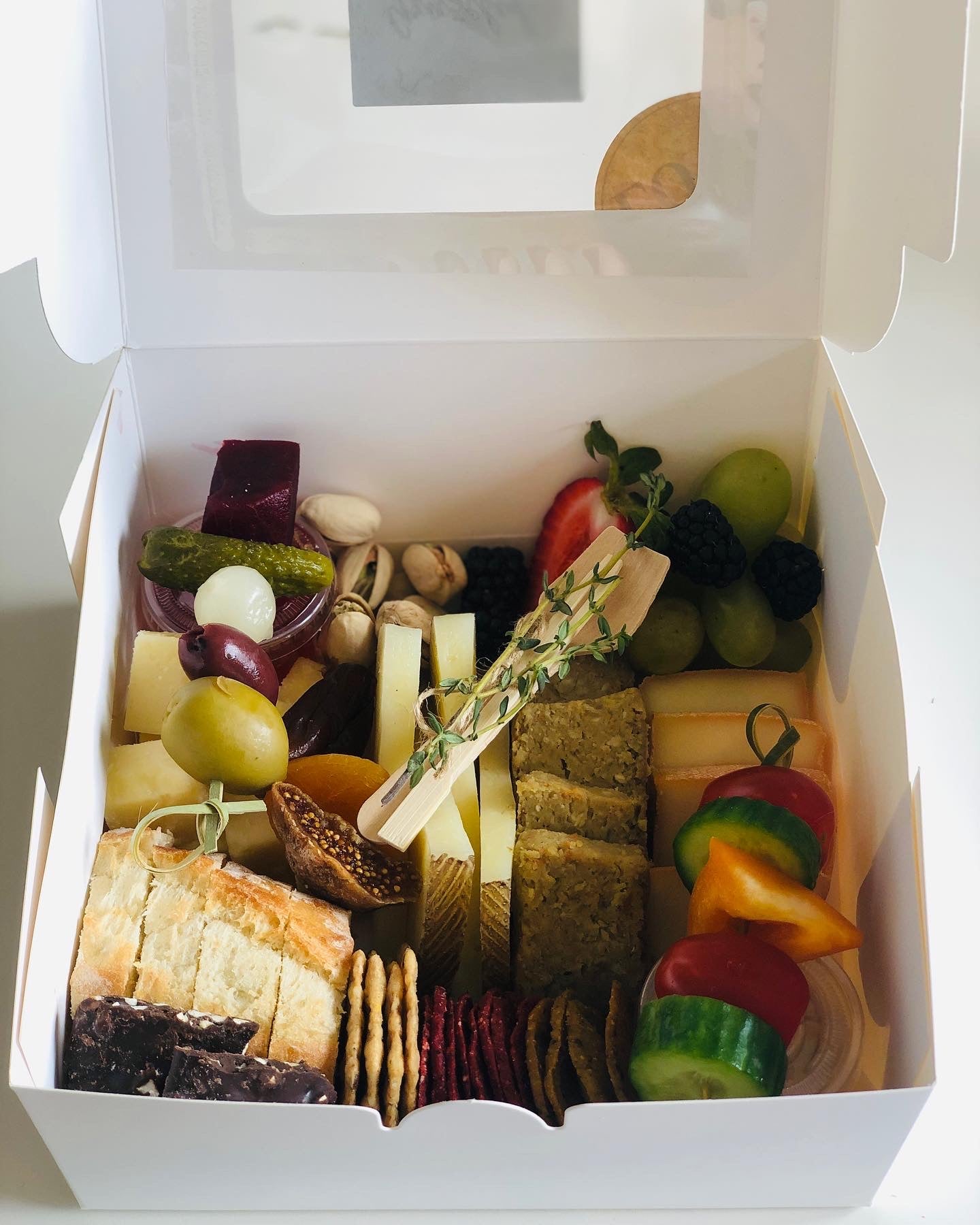 Individual vegetarian box includes 3 types of cheese plus locally made vegetarian pate.